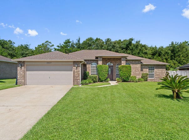 2637 Stormy Circle, Navarre, FL 32566