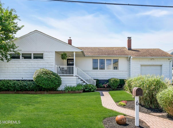 6 Sunset Lane, Monmouth Beach, NJ 07750