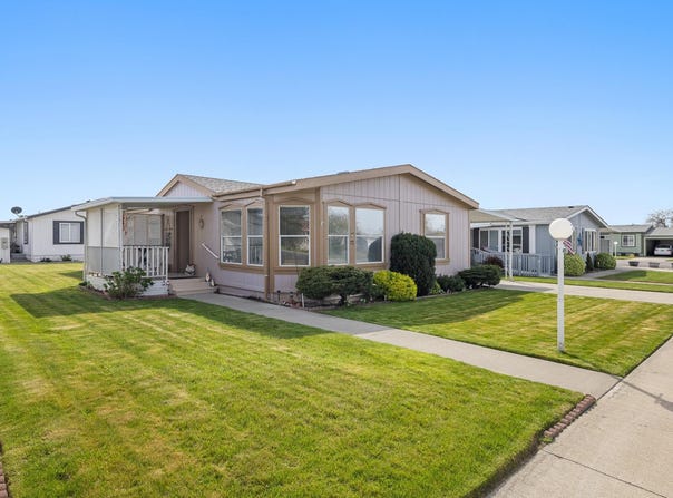 312 S Columbia Center Blvd. #72, Kennewick, WA 99336