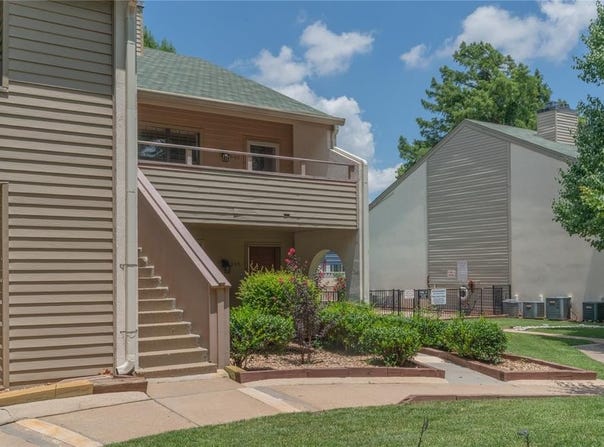 11120 Stratford Drive, Oklahoma City, OK 73120