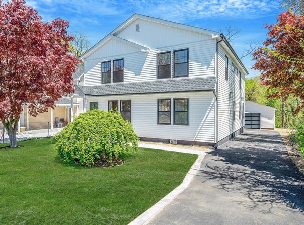 1029 Woodfield Road, West Hempstead, NY 11552