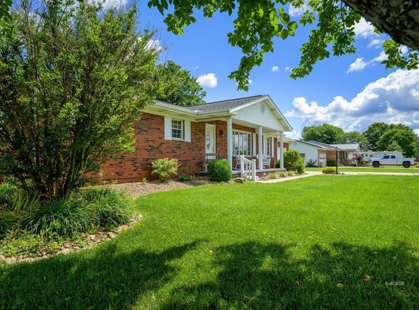 45 Beech St, Gallipolis, OH 45631