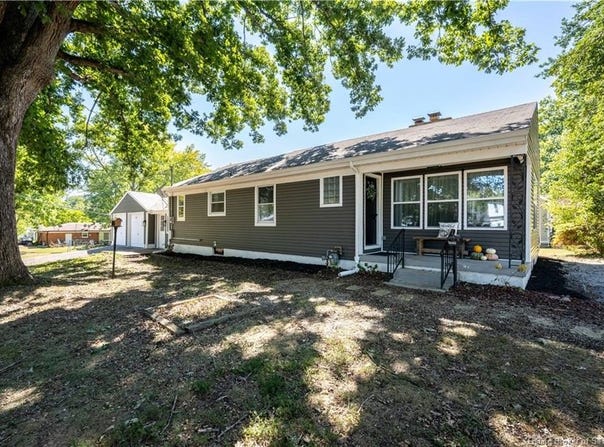 2312 Frederick, New Albany, IN 47150