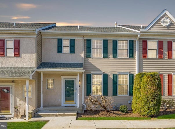 110 MULBERRY CT, MORGANTOWN, PA 19543