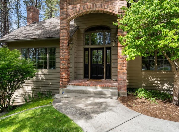 16822 N Golden Dr, Colbert, WA 99005