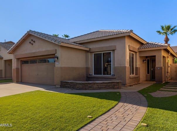 14282 W WELDON Avenue, Goodyear, AZ 85395