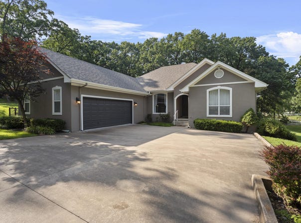 1619 Pine Drive, Grove, OK 74344