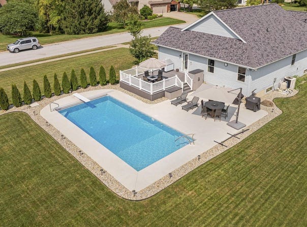 9428 Poplar Creek Place, Leo, IN 46765