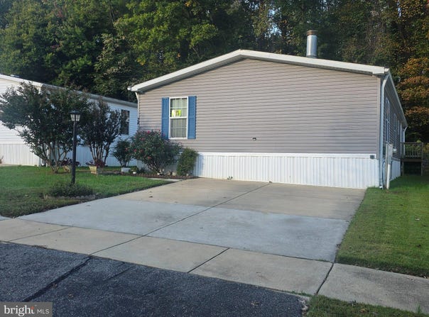 74 EDWARD Lane, LOTHIAN, MD 20711