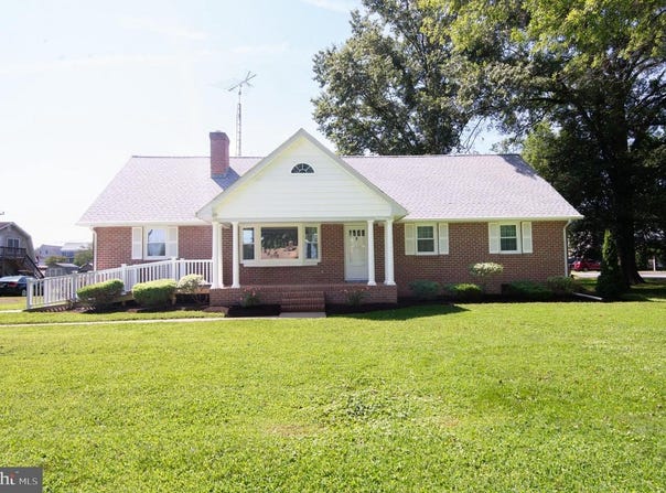 8 W LIBERTY ST, RIDGELY, MD 21660