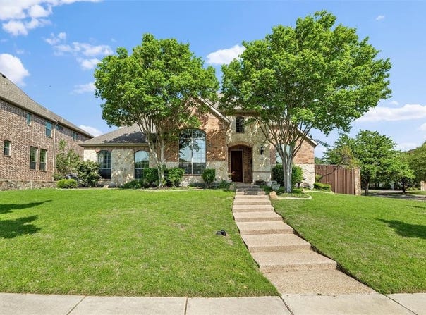 2328 Maidens Castle Drive, Lewisville, TX 75056