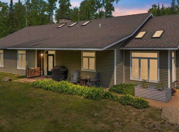 677 County Rd 60, Grand Marais, MN 55604