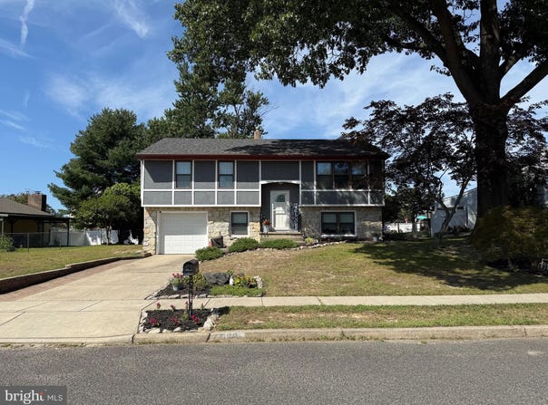 569 SHERRY DRIVE, RUNNEMEDE, NJ 08078