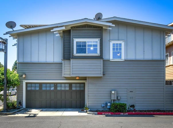 127 Valley Oak Drive, Napa, CA 94558