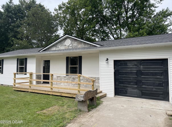 1506 6th Street, Monett, MO 65708