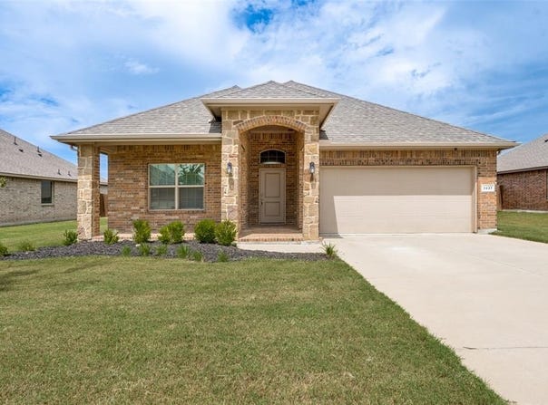 3437 Eloise Lane, Krum, TX 76249