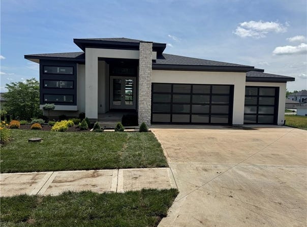 22659 W 87th Street, Lenexa, KS 66227