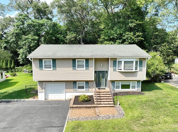 12 Sagamore Avenue, Suffern, NY 10901