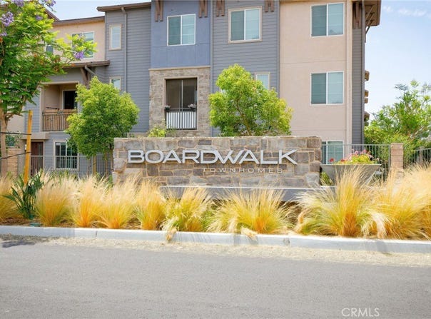 677 Savi Drive, Corona, CA 92878