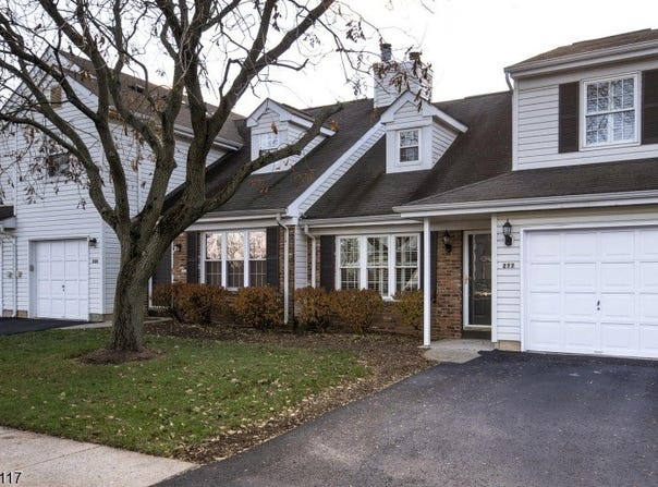 277 Edgeware Ct, Franklin Twp., NJ 08873-4847