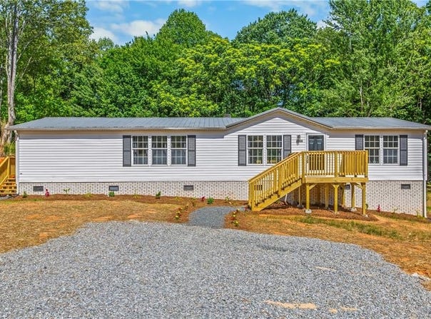 1100 Sandy Lane, Sandy Ridge, NC 27046