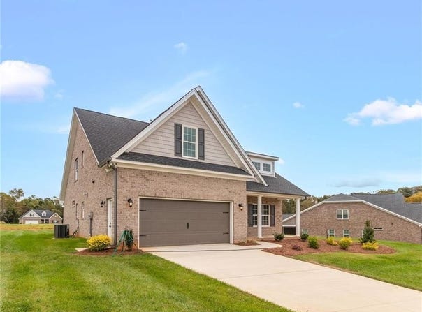 100 James Glen Court, King, NC 27021
