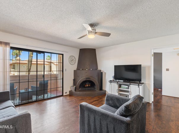 10410 N CAVE CREEK Road, Phoenix, AZ 85020