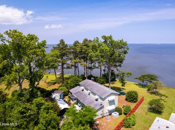 130 Bunch Road, Aydlett, NC 27916