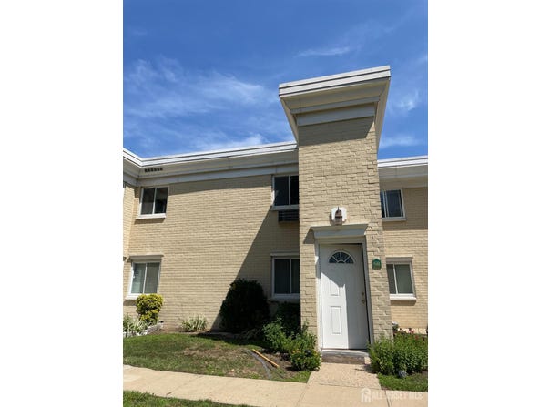 13 Lake Avenue, East Brunswick, NJ 08816