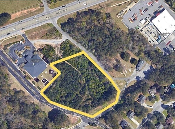 1550 Summit Chase Drive, Snellville, GA 30078