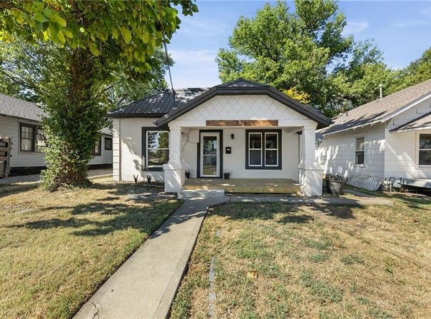 726 Pacific Avenue, Osawatomie, KS 66064