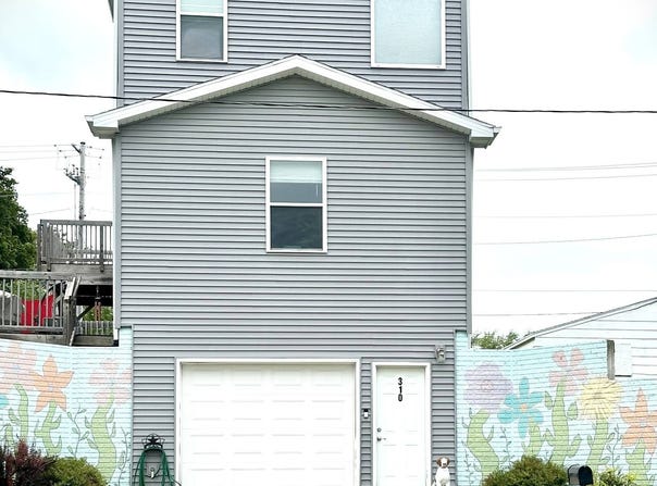 310 North  Division Street, Creston, IA 50801