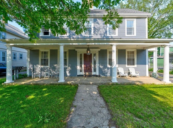 249 East Squantum St, Quincy, MA 02171