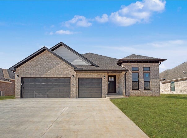 241 Kristen Lane, Centerton, AR 72719