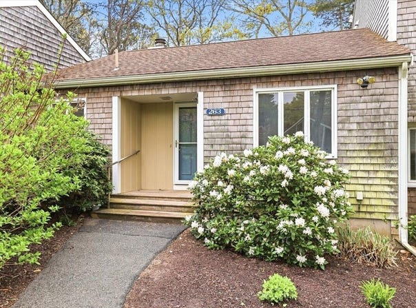 263 Seaward, Teaticket, MA 02536