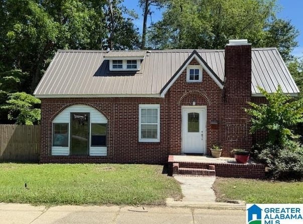 1005 4TH AVENUE, CLANTON, AL 35045