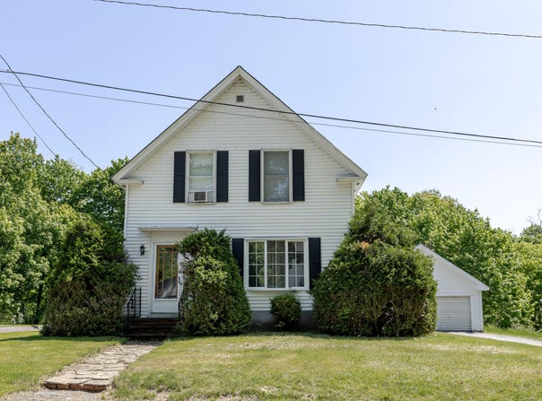 8 Crescent Street, Milo, ME 04463