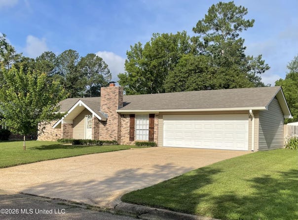 225 Salem Square, Ridgeland, MS 39157