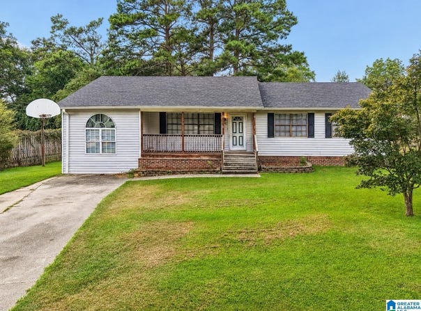 422 10TH TERRACE, PLEASANT GROVE, AL 35127
