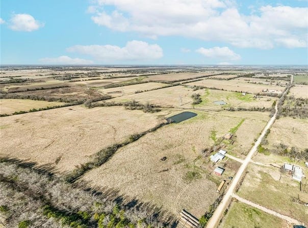 1034 COUNTY ROAD 23900, Brookston, TX 75421