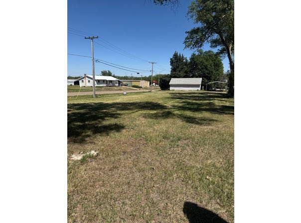 1026  North Cedar, Red Cloud, NE 68970