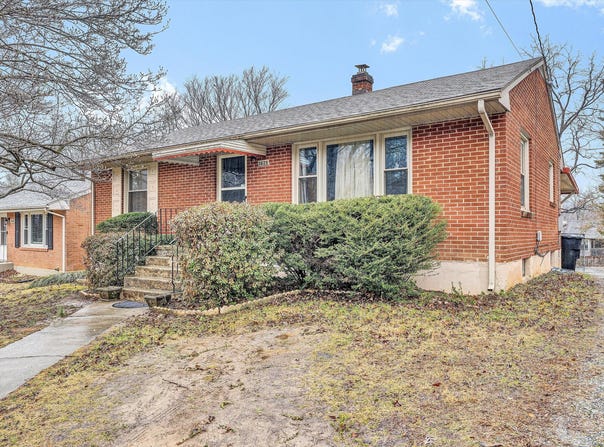 3625 Brandywine Ave, Roanoke, VA 24018