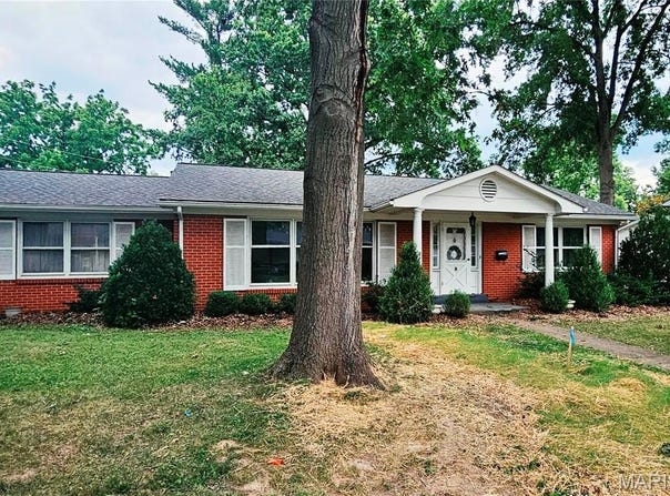8 Friendship Court, Troy, MO 63379