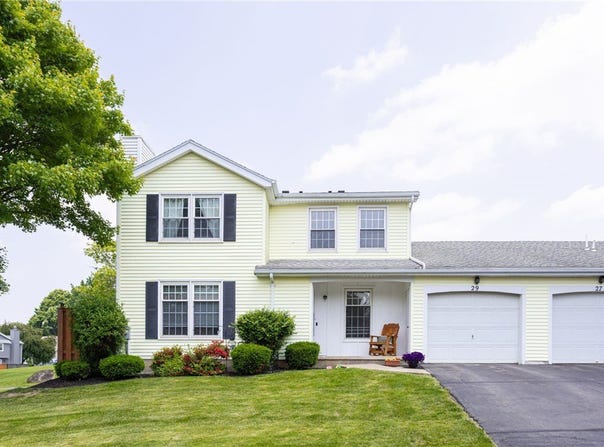 29 Rockhurst Drive, Penfield, NY 14526