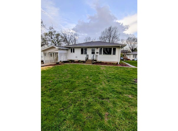 415 S Walnut Avenue, Ames, IA 50010