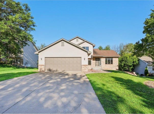 1504 Monarch Street, Shakopee, MN 55379