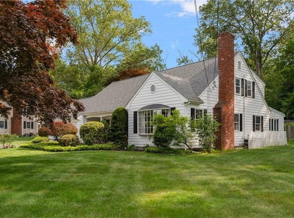 24 Kirkbrae Drive, Lincoln, RI 02865