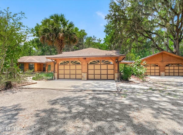 105 MYRTLEWOOD POINT Road, East Palatka, FL 32131