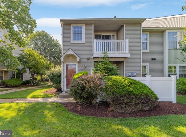 2802B YARMOUTH LA, MOUNT LAUREL, NJ 08054