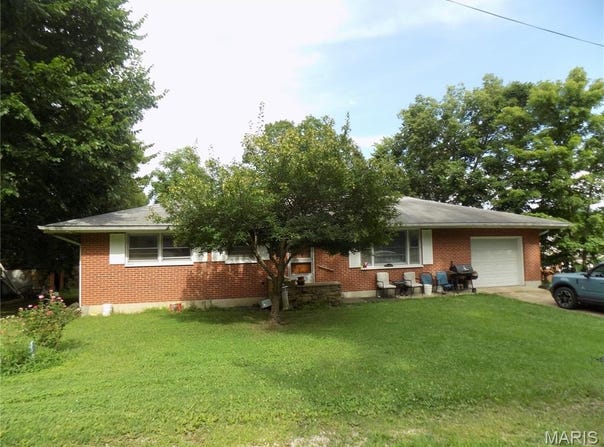 111 N Mountain Street N, Ironton, MO 63650